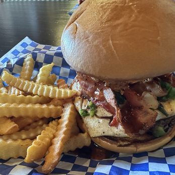 Jo Mamas Place - Jalapeño Popper Burger w fries - Burgers Near Me - Pipe Creek, Texas Jo Mamas Place - Jalapeño Popper Burger w fries - Burgers Near Me - Pipe Creek, Texas