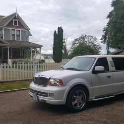 Infinity Limousine