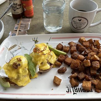 Breakfast Republic - Crab and Crawfish Cake Benedict - Breakfast & Brunch Near Me - Irvine, California