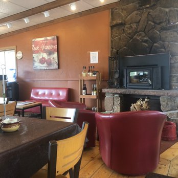 Colorado Cherry Company - Sitting area - Specialty Food Near Me - Lyons, Colorado