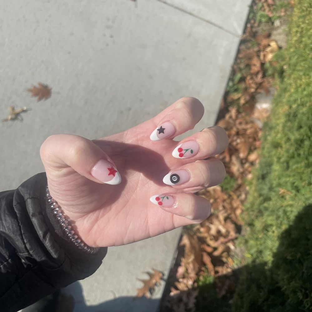 Queen Bee Nails and Spa - Nail Salons Near Me - Brighton, Massachusetts