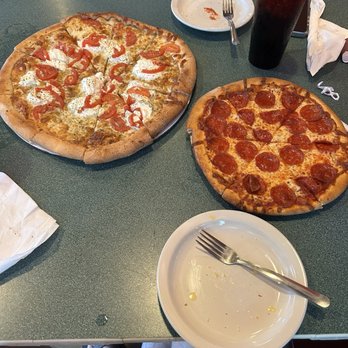 Big Ed's Pizza - White Pizza Pepperoni Pizza - Pizza Near Me - Huntsville, Alabama