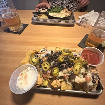 Paladin Bar & Grill - Nachos and chicken skillet - American Near Me - Stephens City, Virginia