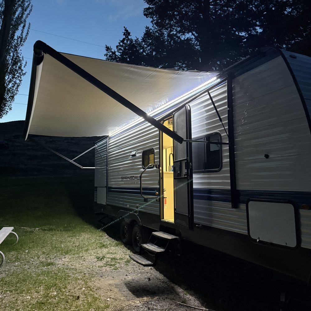 Central Washington RV - Night light - RV Repair Near Me - Yakima, Washington