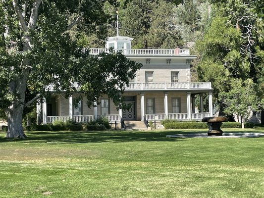 Bowers Mansion by null