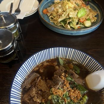 Kanok Thai Bistro - Thai Near Me - Costa Mesa, California Kanok Thai Bistro - Thai Near Me - Costa Mesa, California