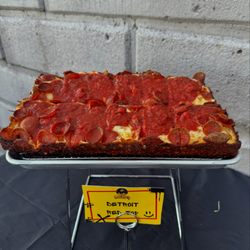Uncle Chucks Pizzeria - Detroit Red Top