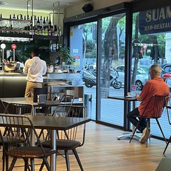 Suamu - Bar area at Suamu - Cafeteria Near Me - Barcelona, B Suamu - Bar area at Suamu - Cafeteria Near Me - Barcelona, B