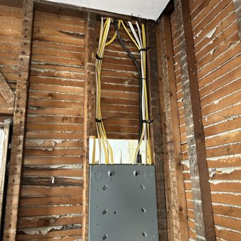 Infinite Electrical Solutions - Sub panel install for apartment unit - Electricians Near Me Infinite Electrical Solutions - Sub panel install for apartment unit - Electricians Near Me