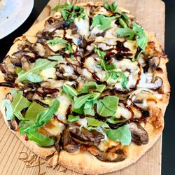 Chow Bistro - KENNETT SQUARE MUSHROOM FLATBREAD