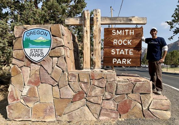 Smith Rock State Park by null