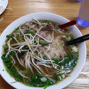 Le’s Pho Restaurant  - Good portions, good brother, good pho me - Vietnamese Near Me - Everett, Washington