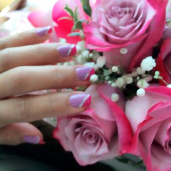 Le Nail Works - This is the nail art that I picked to match with my bouquet. They did an awesome job - Nail Salons Near Me - Surprise, Arizona
