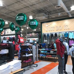 DICK'S Sporting Goods