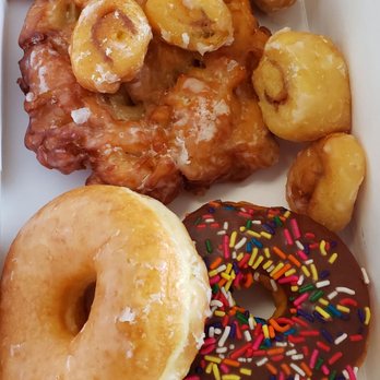 Ocean Springs Donuts - a variety of donuts in a box - Donuts Near Me - Ocean Springs, Mississippi Ocean Springs Donuts - a variety of donuts in a box - Donuts Near Me - Ocean Springs, Mississippi