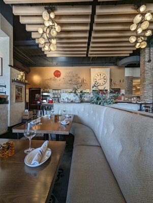 Davanti Enoteca by null