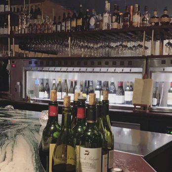 Ô Chateau - Bar area - Wine Bars Near Me - Paris, 75 Ô Chateau - Bar area - Wine Bars Near Me - Paris, 75