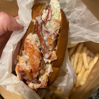 DJ’S Clam Shack - Over stuffed lobster roll with big chunks of lobster - Seafood Near Me - Stony Brook, New York