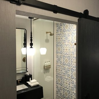 Kimpton Gray Hotel - shower - Venues & Event Spaces Near Me - Chicago, Illinois Kimpton Gray Hotel - shower - Venues & Event Spaces Near Me - Chicago, Illinois