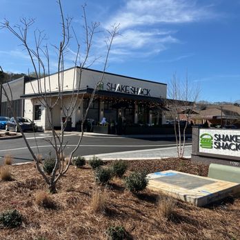 Shake Shack Alpharetta - Burgers Near Me - Alpharetta, Georgia Shake Shack Alpharetta - Burgers Near Me - Alpharetta, Georgia