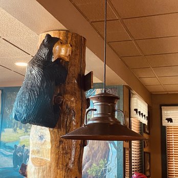 Black Bear Diner Los Banos - Interior - Diners Near Me - Los Banos, California Black Bear Diner Los Banos - Interior - Diners Near Me - Los Banos, California