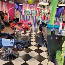 Sharkey's Cuts For Kids - Interior