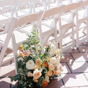 Irises Designs - Aisle florals - Floral Designers Near Me - Rancho Cucamonga, California Irises Designs - Aisle florals - Floral Designers Near Me - Rancho Cucamonga, California
