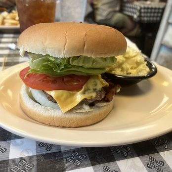 Cafe 136 - Bacon cheese burger - Burgers Near Me - Rising Fawn, Georgia Cafe 136 - Bacon cheese burger - Burgers Near Me - Rising Fawn, Georgia