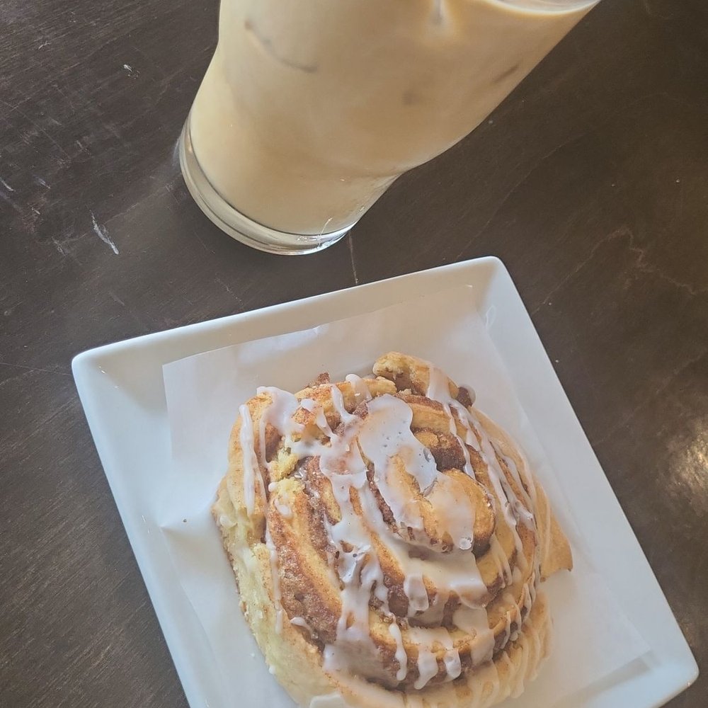 Tan Coffee - Iced coffee and cinnamon bun - Coffee & Tea Near Me - Kentville, Nova Scotia Tan Coffee - Iced coffee and cinnamon bun - Coffee & Tea Near Me - Kentville, Nova Scotia