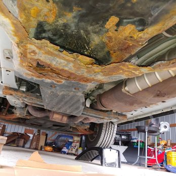 SS Motors - This is the underside of the Jeep Grand Cherokee that was advertised to us as having "no rust". - Body Shops Near Me - Blaine, Minnesota SS Motors - This is the underside of the Jeep Grand Cherokee that was advertised to us as having "no rust". - Body Shops Near Me - Blaine, Minnesota