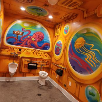 Heavy Handed - Big restroom - Burgers Near Me - Los Angeles, California