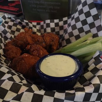 MVP's - Great chicken wings!  House made sauce.  I tried the extra hot and it did not disappoint. - Sports Bars Near Me - Edmonds, Washington