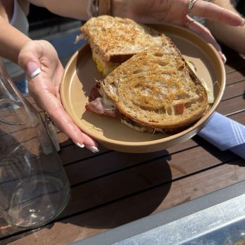 GOODONYA Organic Eatery - Coffee & Tea Near Me - Encinitas, California