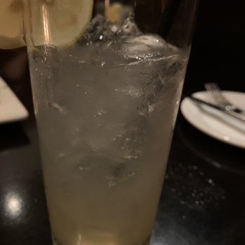Harvest Seasonal Grill - Lancaster - LAVENDER LEMON SPRITZ - New American Near Me - Lancaster, Pennsylvania
