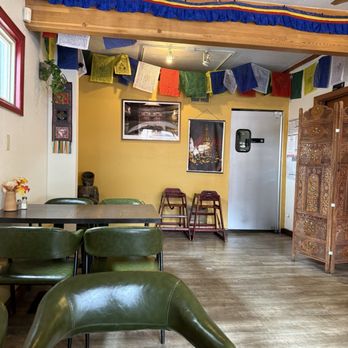 Norbu’s Himalayan Hut - Dining area - Himalayan/Nepalese Near Me - Manitou Springs, Colorado