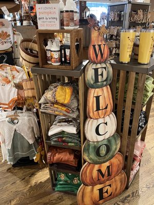 Cracker Barrel Old Country Store by null
