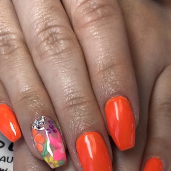 Banana Nails - Nail Technicians Near Me - Chicago, Illinois