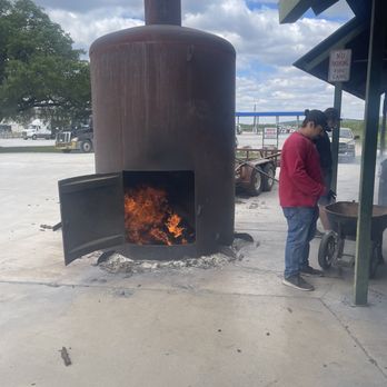 Cooper's Bar-B-Q & Grill - Barbeque Near Me - Junction, Texas Cooper's Bar-B-Q & Grill - Barbeque Near Me - Junction, Texas