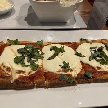 Paragon Tap & Table - Margherita flatbread - New American Near Me - Clark, New Jersey