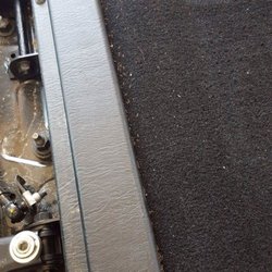 Hertz Rent A Car - The carpet and seats crawling with bugs!!