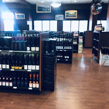 Liquor Barn - a wide selection of wines on display - Beer, Wine & Spirits Near Me - Burnaby, British Columbia