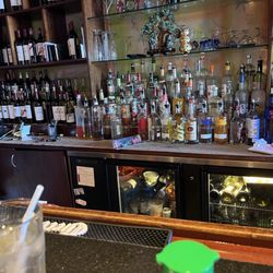 Paradise Pizza and Grill - Bar area