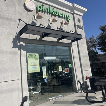Pinkberry - Front - Ice Cream & Frozen Yogurt Near Me - Northridge, California