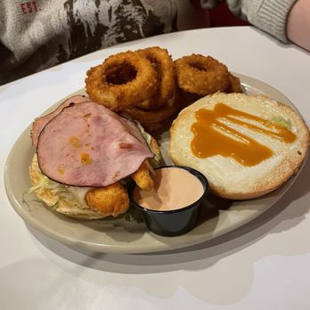 Bear Trapper Restaurant - Malibu chicken sandwich - American Near Me - Garden City, Utah Bear Trapper Restaurant - Malibu chicken sandwich - American Near Me - Garden City, Utah