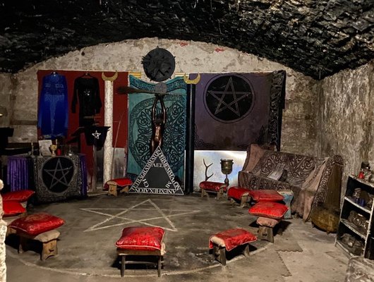 Auld Reekie Tours by null