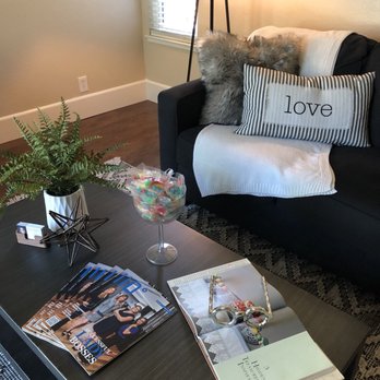 Make it Pop Interiors - Living Room - Home Staging Near Me Make it Pop Interiors - Living Room - Home Staging Near Me