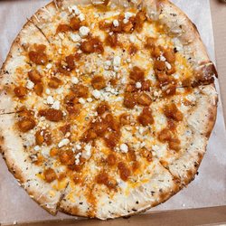 Squatcho's - Buffalo  chicken vegan pizza!