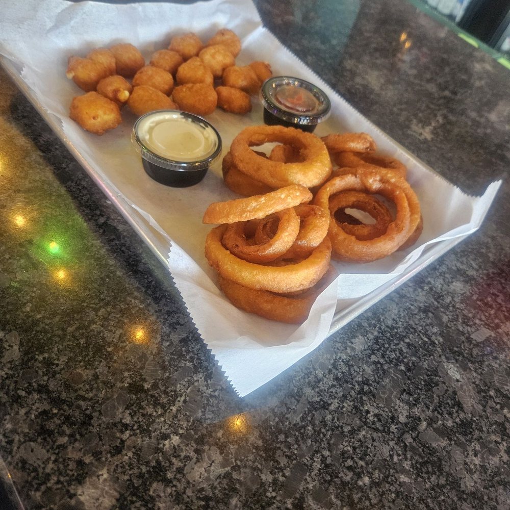 Magoo's Bar - Super good bar finger food. - Pubs Near Me - Bedford Park, Illinois