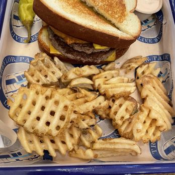 Treylor Park - Patty melt - New American Near Me - Savannah, Georgia Treylor Park - Patty melt - New American Near Me - Savannah, Georgia