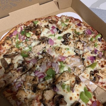Pepperoni's - Chicken, mushroom, red onion and green pepper pizza - Pizza Near Me - Houston, Texas